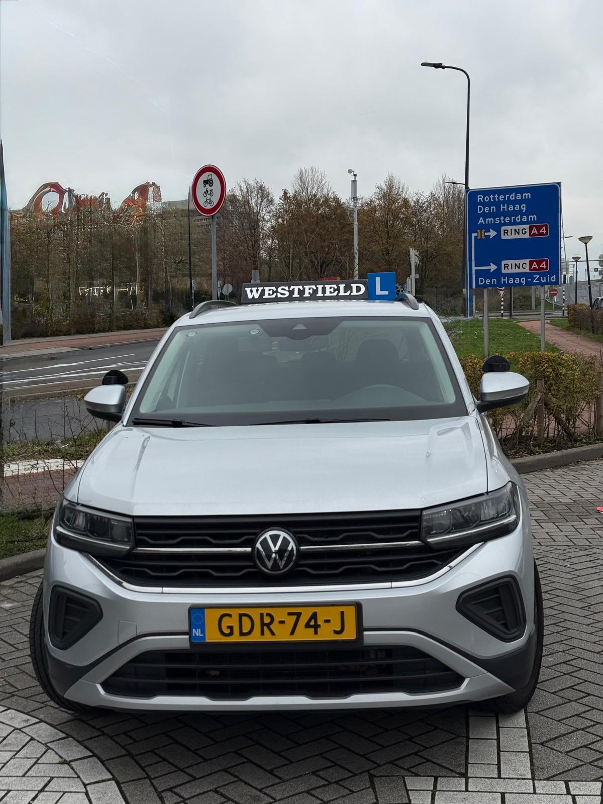 Rijschool Westfield lesauto - Volkswagen met lesbord